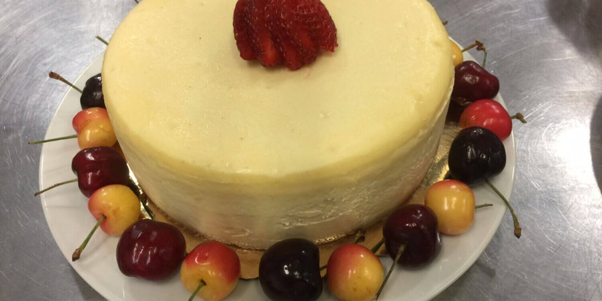 2 and a half Pound New York Deli-style-Cheesecake